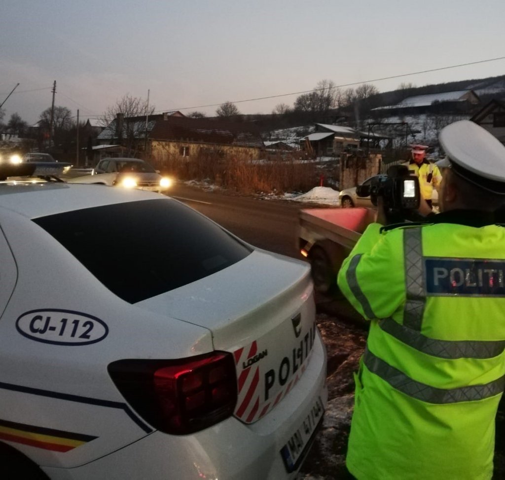 Rutiera și mascații, razie de dimineață în Baciu și Mera