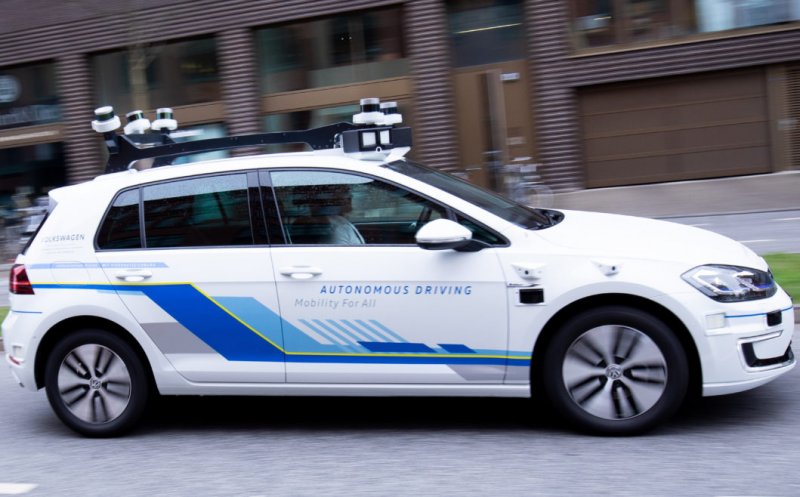 Volkswagen i-a pus la treabă pe inginerii din Cluj: au realizat un model 100% autonom