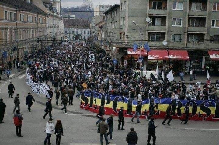 Remember “Marș pentru o idee”. 11 ani de la momentul când suporterii Universității Cluj au ocupat centrul orașului