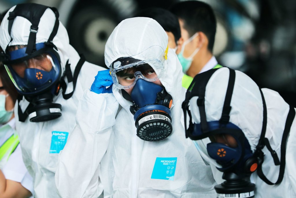 Italia confirmă al cincilea deces cauzat de coronavirus. Pasageri blocați în avioane și autocare