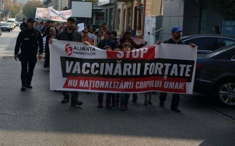 Proteste la Cluj și în mai multe orașe din țară împotriva obligativității vaccinării