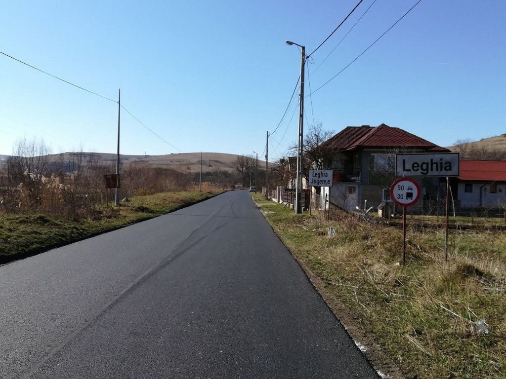 Lucrări de asfaltare pe două noi sectoare ale drumului județean 108C Gârbău – Aghireșu – Leghia