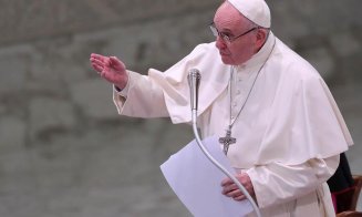 Papa i-a convocat pe toţi credincioşii din lume să recite ''Tatăl Nostru'', miercuri 25 martie