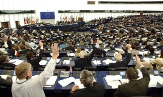 Parlamentul European face apel la cetăţeni să acorde o atenţie deosebită dezinformării online