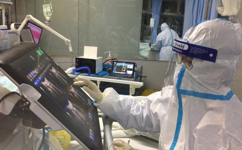 Covid-19. Care sunt simptomele în cele trei tipuri de evoluţie a bolii