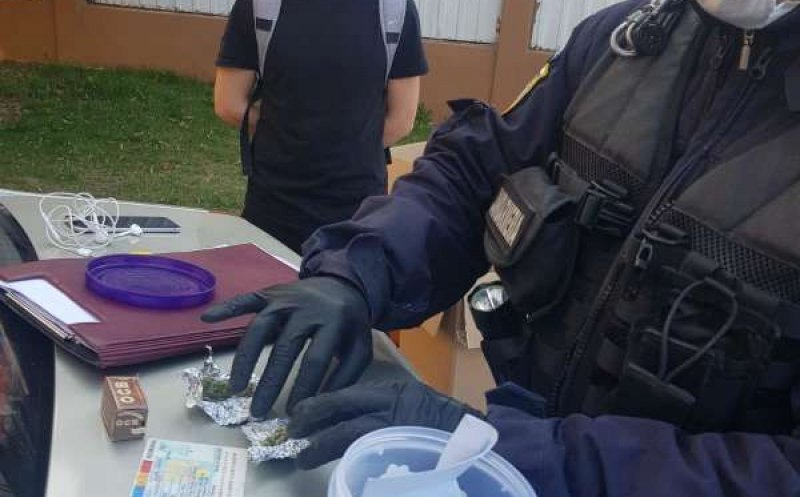 Tânăr prins în timp ce ducea substanțe interzise într-un centru de carantină din Cluj