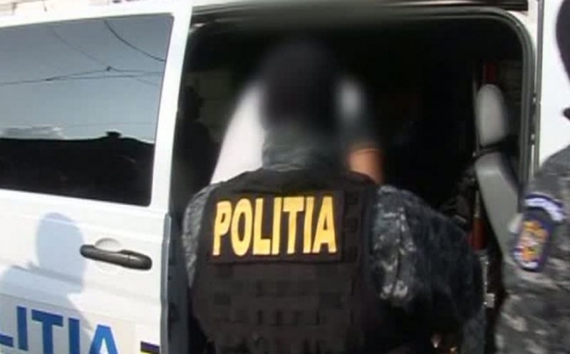 Hoți prinși după un furt în două reprize. Au dat prima lovitură la prânz și s-au întors seara să mai ia ceva