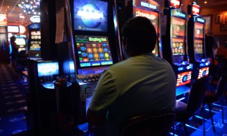 Oamenii realizează în pandemie câţi bani pierdeau la jocurile de noroc