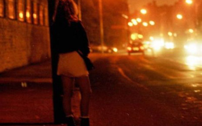 Proxeneți reținuți de polițiști. Exploatau femei la Cluj în plină pandemie