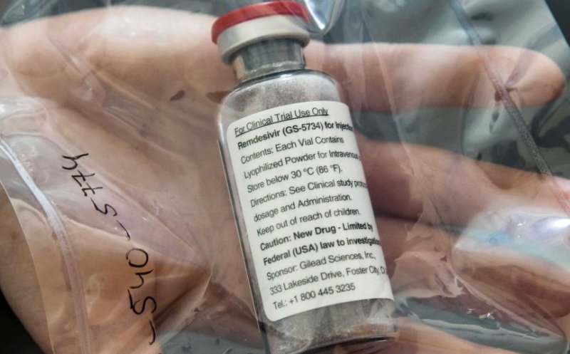 Donald Trump a anunţat autorizarea în regim de urgenţă a medicamentului remdesivir