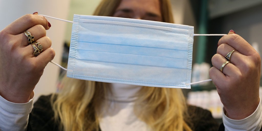 Cercetător USAMV Cluj despre sterilizarea măştilor de protecţie în cuptorul cu microunde