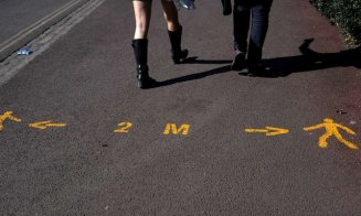 Experți: Distanţarea socială de 2 metri, insuficientă