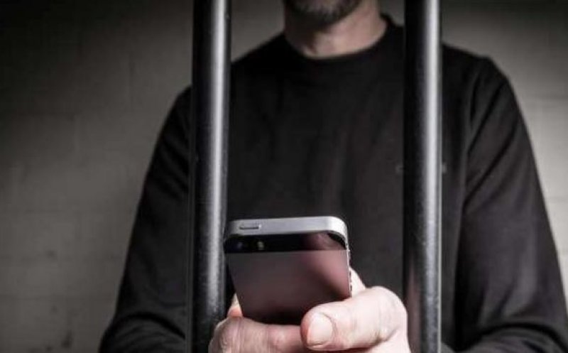 Fără telefoane în închisori. Proiect de lege aprobat de Guvern