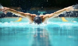 Liber la bazine acoperite sau în aer liber. Doar pentru sportivii profesionişti, după 1 iunie şi fără spectatori