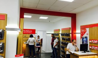 Tații de la Vodafone vor primi concedii de 4 luni plătite de firmă