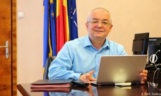 Emil Boc: „Nu există relaxare, există responsabilitate. Viața trebuie să meargă mai departe. Mai conviețuim cu bestia asta numită coronavirus.