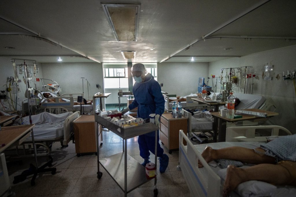 Avocatul Poporului solicită Ministerului Sănătăţii reluarea internărilor şi operaţiilor în spitalele suport COVID-19