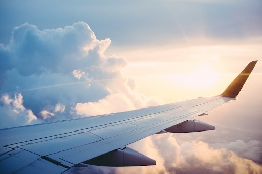 Cu avionul la mare. Când se reiau zborurile Cluj - Constanța