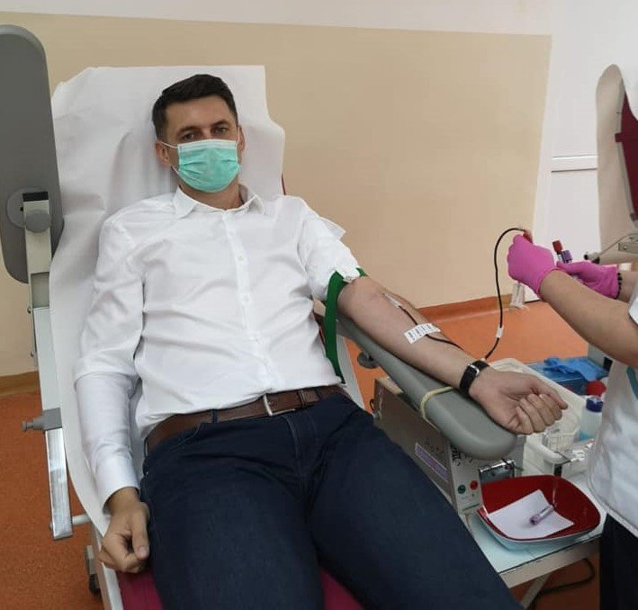 Exemplu pentru clujeni! Prefectul județului a donat sânge