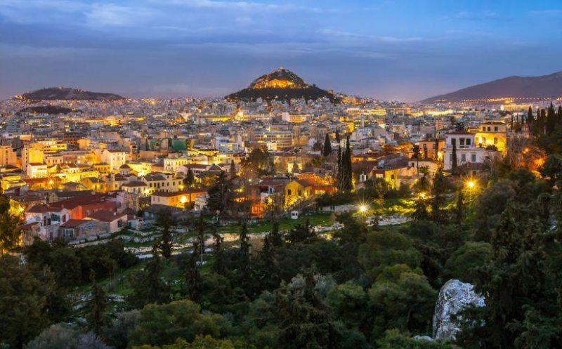 Sute de turişti din ţară pleacă în vacanţă în Grecia şi Bulgaria
