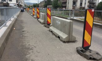 Podul de pe Porțelanului, spaima șoferilor. Vechile gropi au devenit piscine