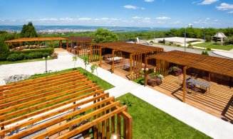 Cât te costă să cumperi restaurantul cu panoramă deosebită asupra Clujului, unde a petrecut Catherine Deneuve