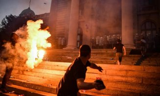 Protestele continuă în Serbia. Manifestanții acuză autorităţile că au simulat o stare de normalitate în scopuri politicianiste