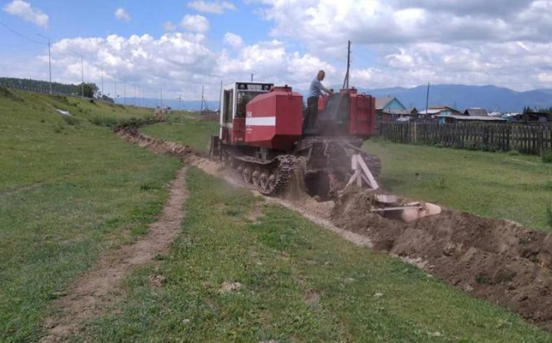 Cum aplică ruşii carantina impusă? Au săpat tranşee ca să blocheze accesul celor infectaţi