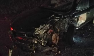 Mașini făcute zob într-un accident la Mociu. Un bărbat a fost transportat la spital
