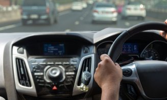 Mașinile cu volan pe dreapta ar putea fi interzise în România din 2021