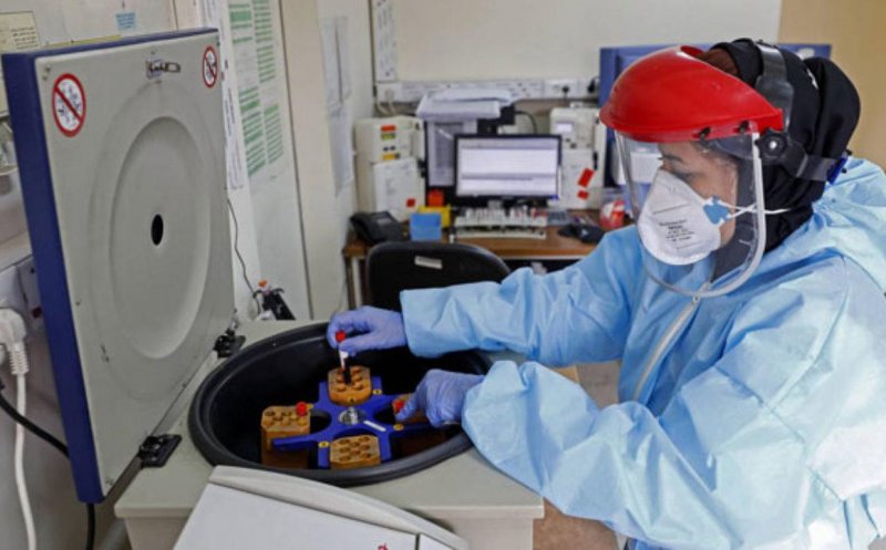 COVID-19 cauzează numeroase probleme de sănătate. Oamenii de ştiinţă abia încep să înţeleagă cum acționează noul virus