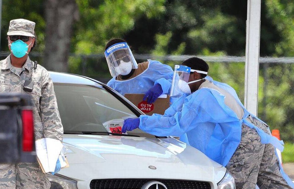 Nou record al contaminărilor în SUA: Peste 68.000 de cazuri în 24 de ore