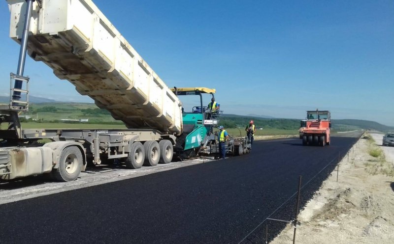 Constructorii de autostrăzi vor să angajeze 500.000 de oameni pe șantierele din România