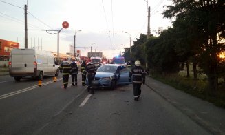 Accident rutier pe strada Traian Vuia. Şase persoane au fost rănite, trei sunt copii
