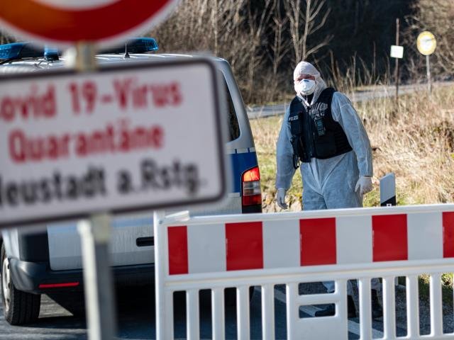 151 de muncitori români de la ferma din Dingolfing-Landau, Germania sunt infectaţi cu COVID-19