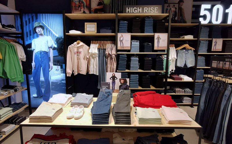 Brandul de retail Levi’s a deschis al 13-lea magazin din rețea, în Iulius Mall Cluj