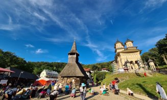 Peste 400 de pelerini la Nicula. Cum a decurs prima zi a desfășurării ceremoniilor religioase
