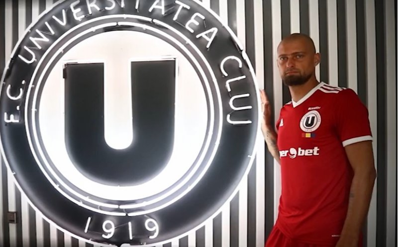 Un nou sponsor principal pentru “U” Cluj. “Studenții” și-au prezentat și echipamentul alternativ pentru sezonul 2020-2021