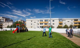 Încă un parking finalizat la Cluj. Mănăşturenii se pot bucura de o terasă verde, teren de sport și spațiu de joacă pe Mogoşoaia
