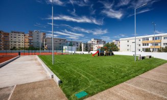 Încă un parking finalizat la Cluj. Mănăşturenii se pot bucura de o terasă verde, teren de sport și spațiu de joacă pe Mogoşoaia