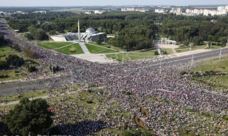 Protestele anti-Lukashenko au continuat şi azi. Preşedintele a scos armata pe străzi