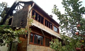 Casă de vacanţă din Someşu Rece, mistuită de flăcări