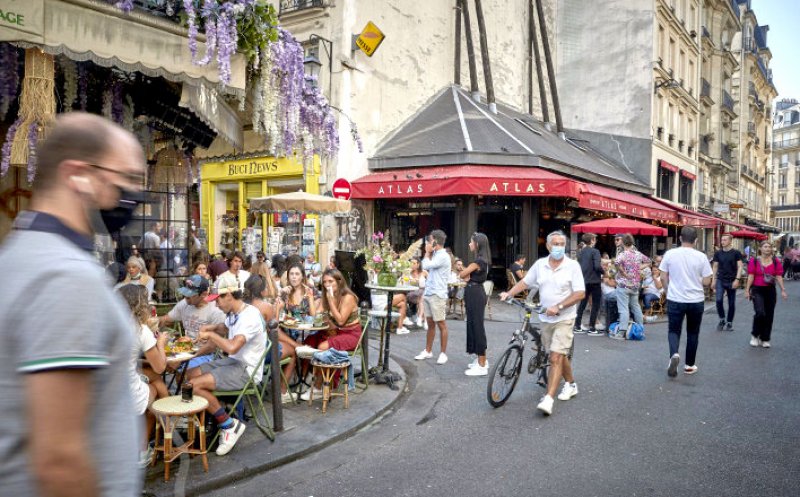 Se închid restaurantele şi barurile. Unde se iau aceste măsuri pentru stoparea pandemiei?