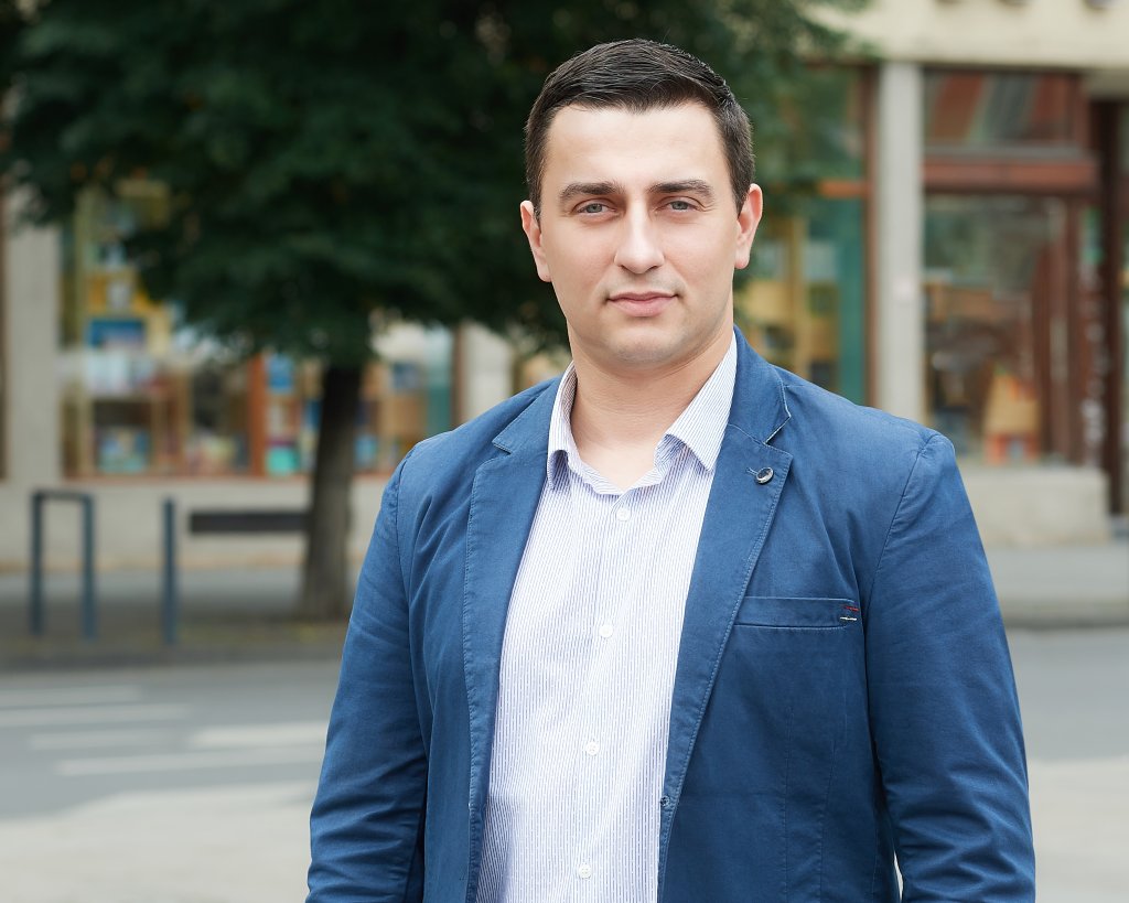 De ce eu? Ce motive ai să votezi cu mine și echipa mea?