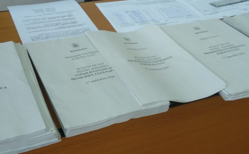 Sancțiuni uriașe pentru propaganda electorală la urne/ Ce amendă primesc cei care filmează sau pozează buletinul de vot