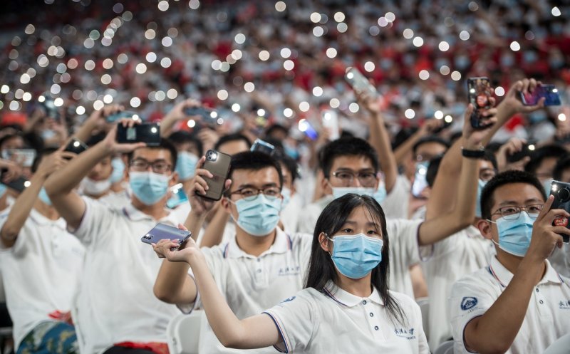 Un milion de decese din cauza Covid-19 în lume. Ce au făcut locuitorii din Wuhan pentru a ţine virusul sub control?