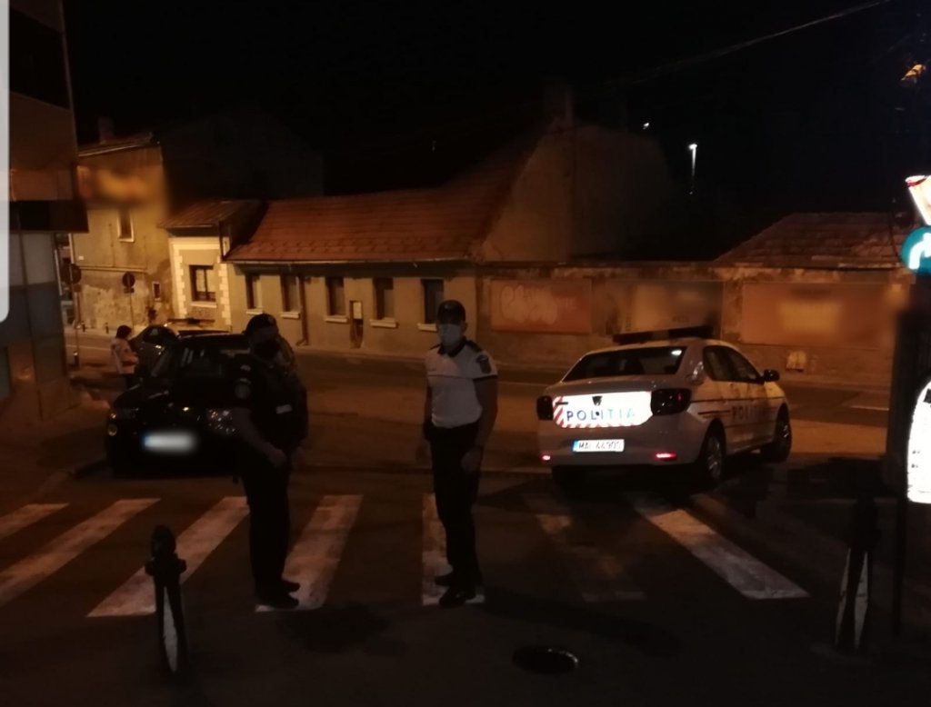 Razie în centrul Clujului. Controale în barurile și terasele de pe Piezișă