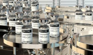 Primele doze de vaccin anti Covid scoase pe bandă rulantă la o fabrică Pfizer din Belgia