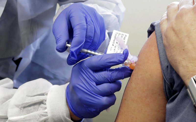 Israelul va începe testarea pe oameni a potenţialului său vaccin anti-COVID
