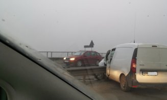 Accident pe centura Vâlcele-Apahida. O mașină s-a înfipt în parapet